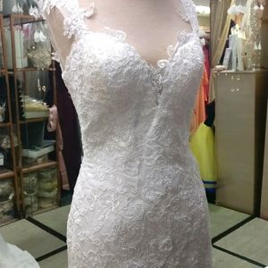 Wedding dress size 8